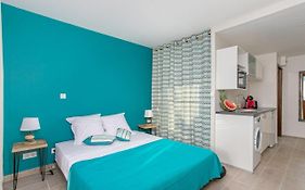 Studio Corail 5 min à pied de la plage - 1BR Studio 5min walk from nice beach