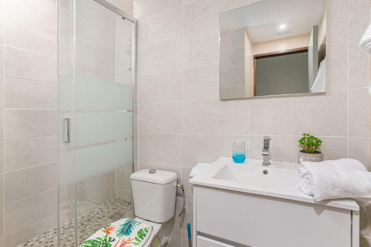 Studio Corail 5 min à pied de la plage - 1BR Studio 5min walk from nice beach Sainte-Anne Esterno foto