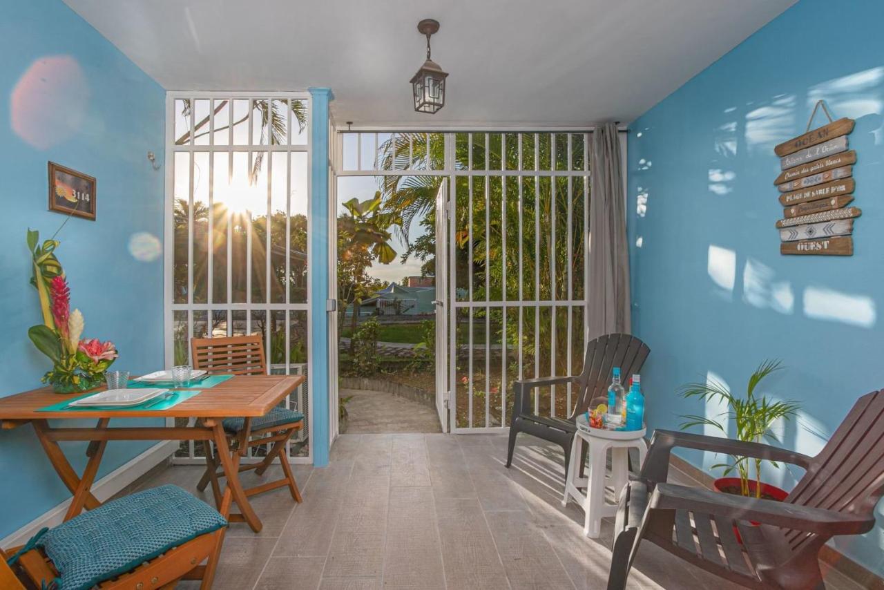 Studio Corail 5 min à pied de la plage - 1BR Studio 5min walk from nice beach Sainte-Anne Esterno foto